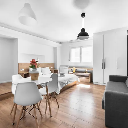 Civique, Nilie Hospitality Mgmt * Θεσσαλονίκη